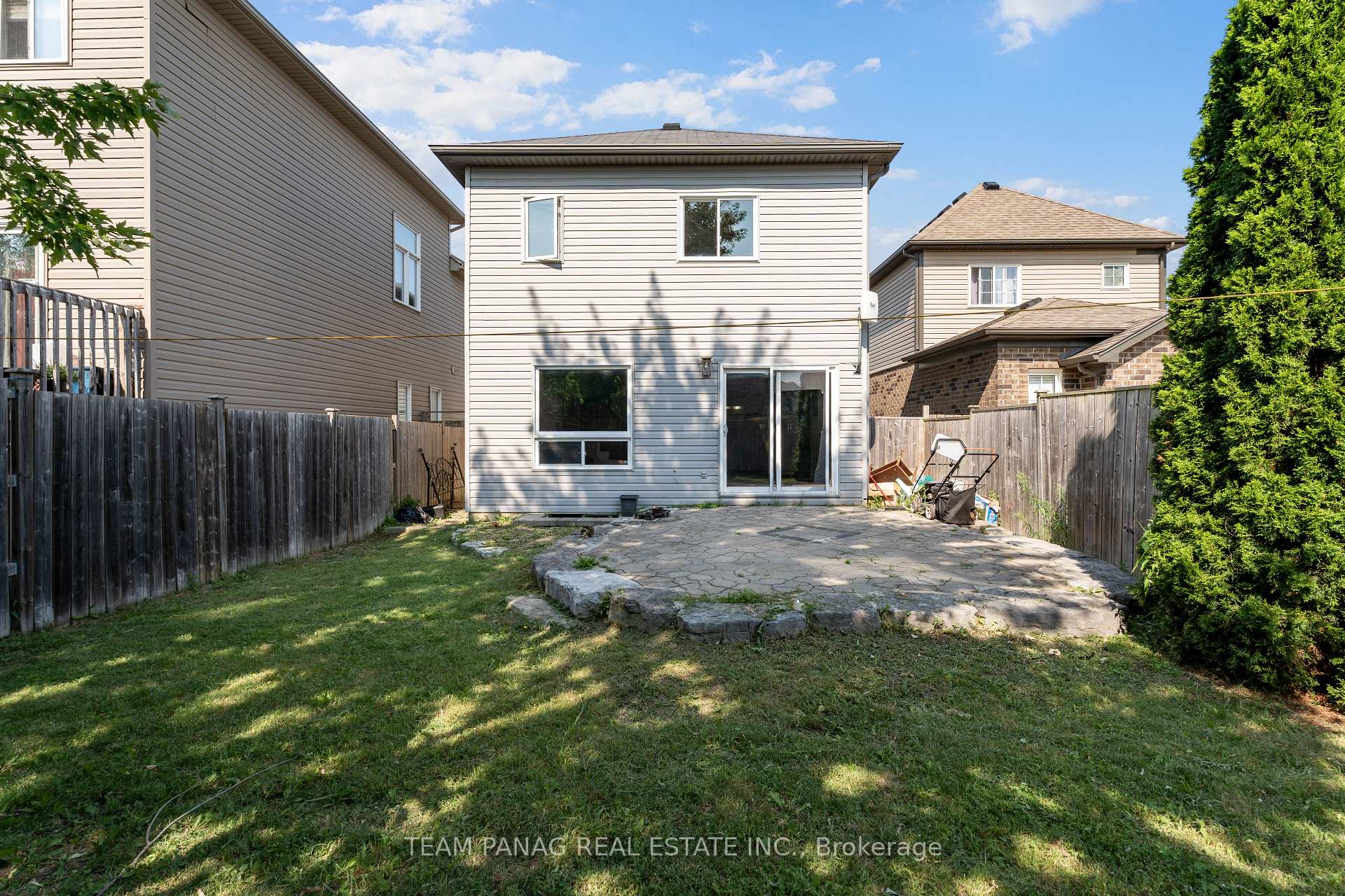 Photo 30 of 931 Bianca Court, Kitchener, Huron Park — HOMEH