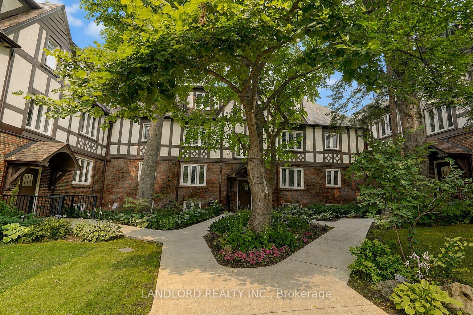 Photo 3 of Unit 12, 2520 Bloor Street W, Toronto, High Park-Swansea — HOMEH