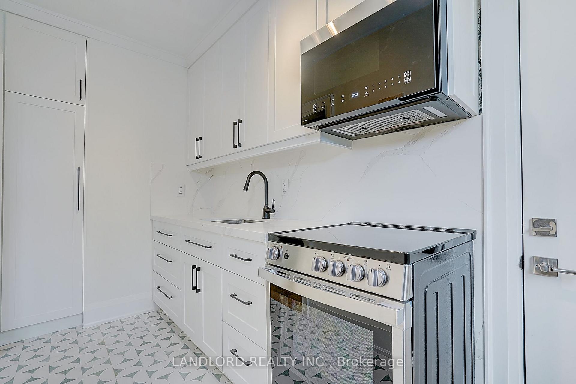 Photo 24 of Unit 12, 2520 Bloor Street W, Toronto, High Park-Swansea — HOMEH