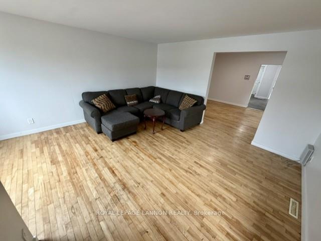 Photo 3 of 320 First Avenue, Thunder Bay, Court / Cumberland — HOMEH