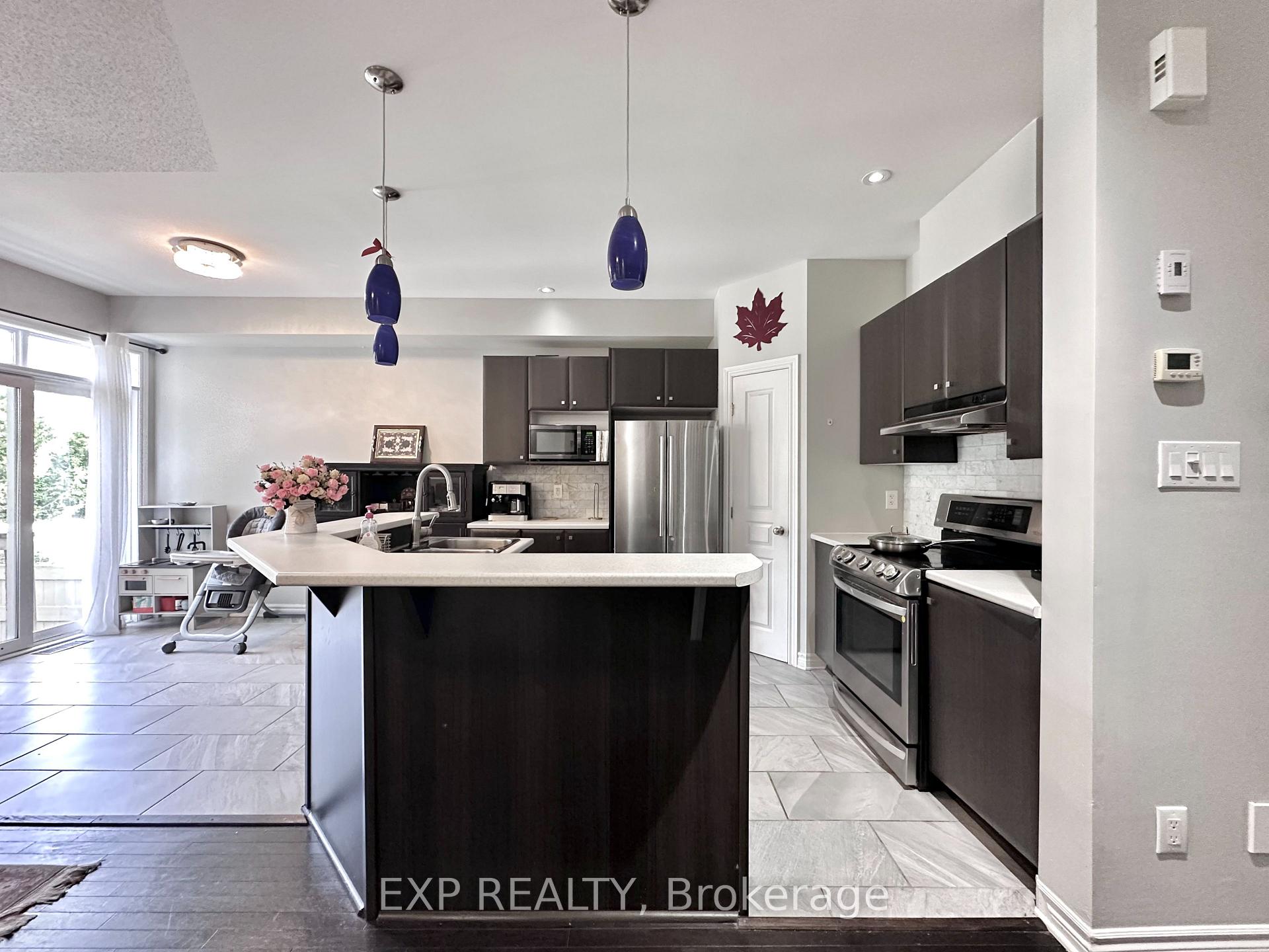 Photo 9 of 421 Foxhall Way, Ottawa, Kanata - Bridlewood — HOMEH