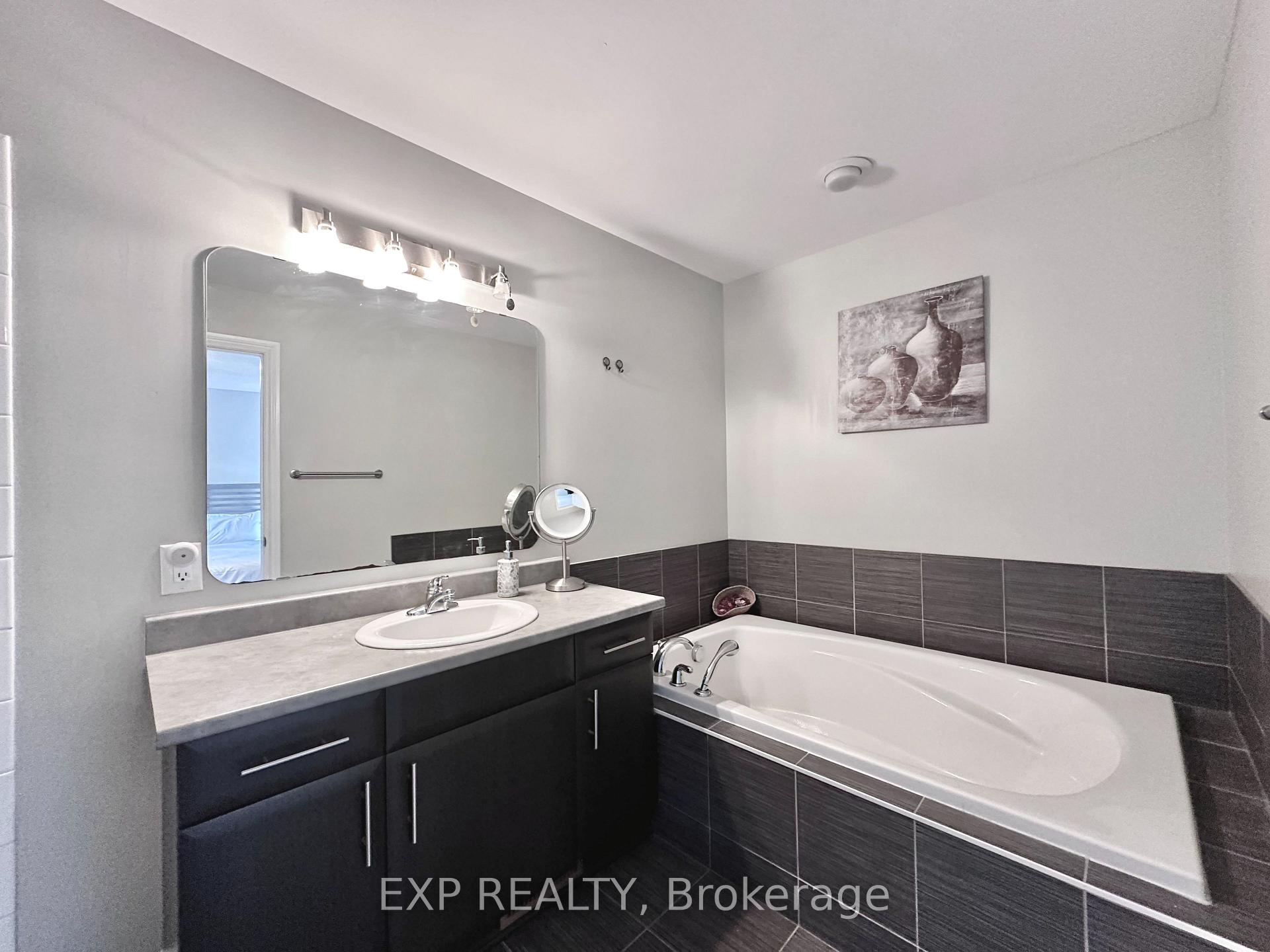 Photo 18 of 421 Foxhall Way, Ottawa, Kanata - Bridlewood — HOMEH