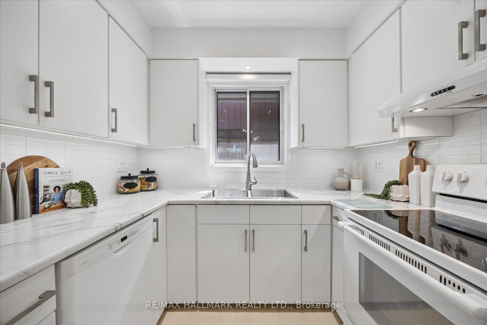 Photo 10 of 42 Reesorville Road, Markham, Markham Village — HOMEH