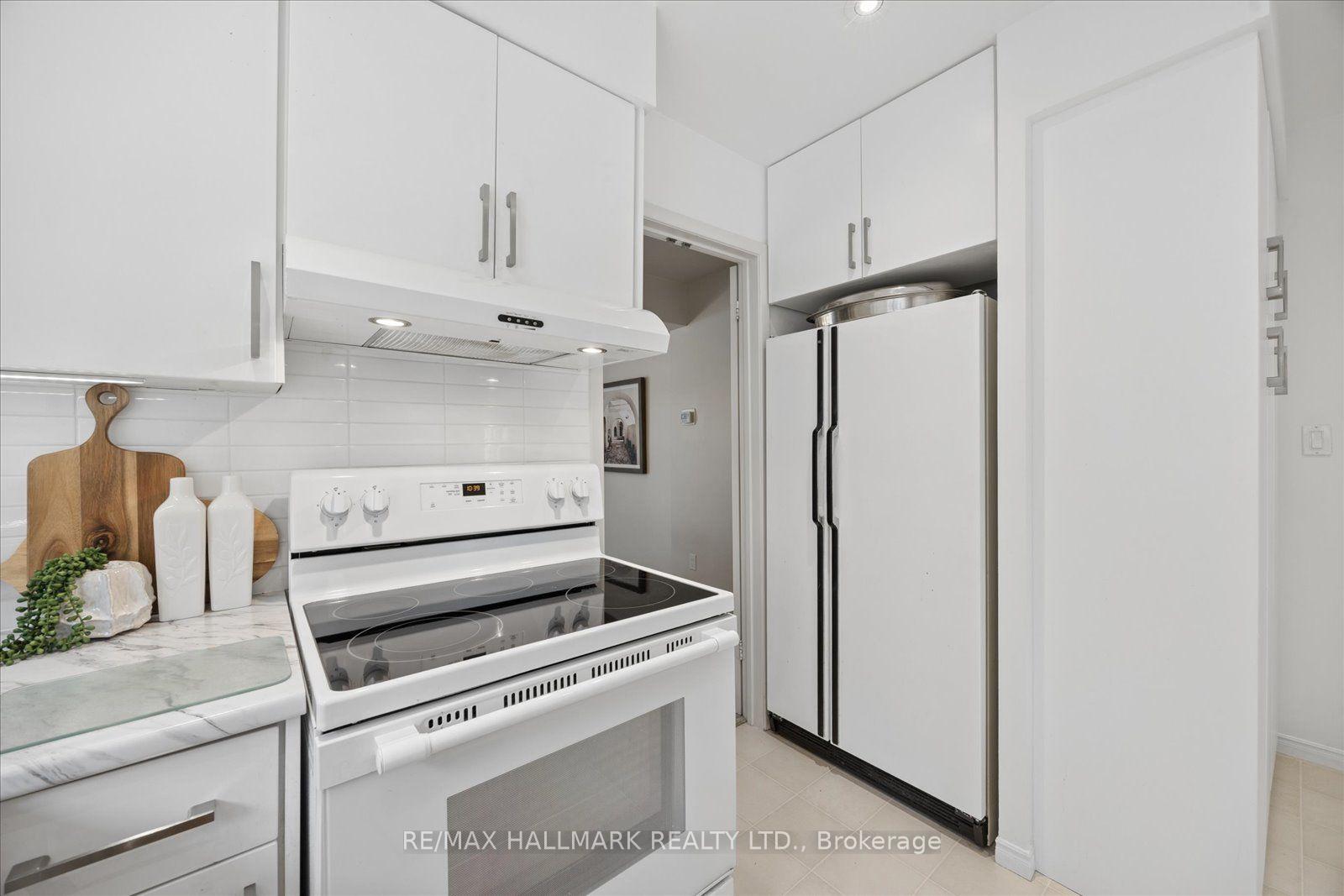 Photo 11 of 42 Reesorville Road, Markham, Markham Village — HOMEH