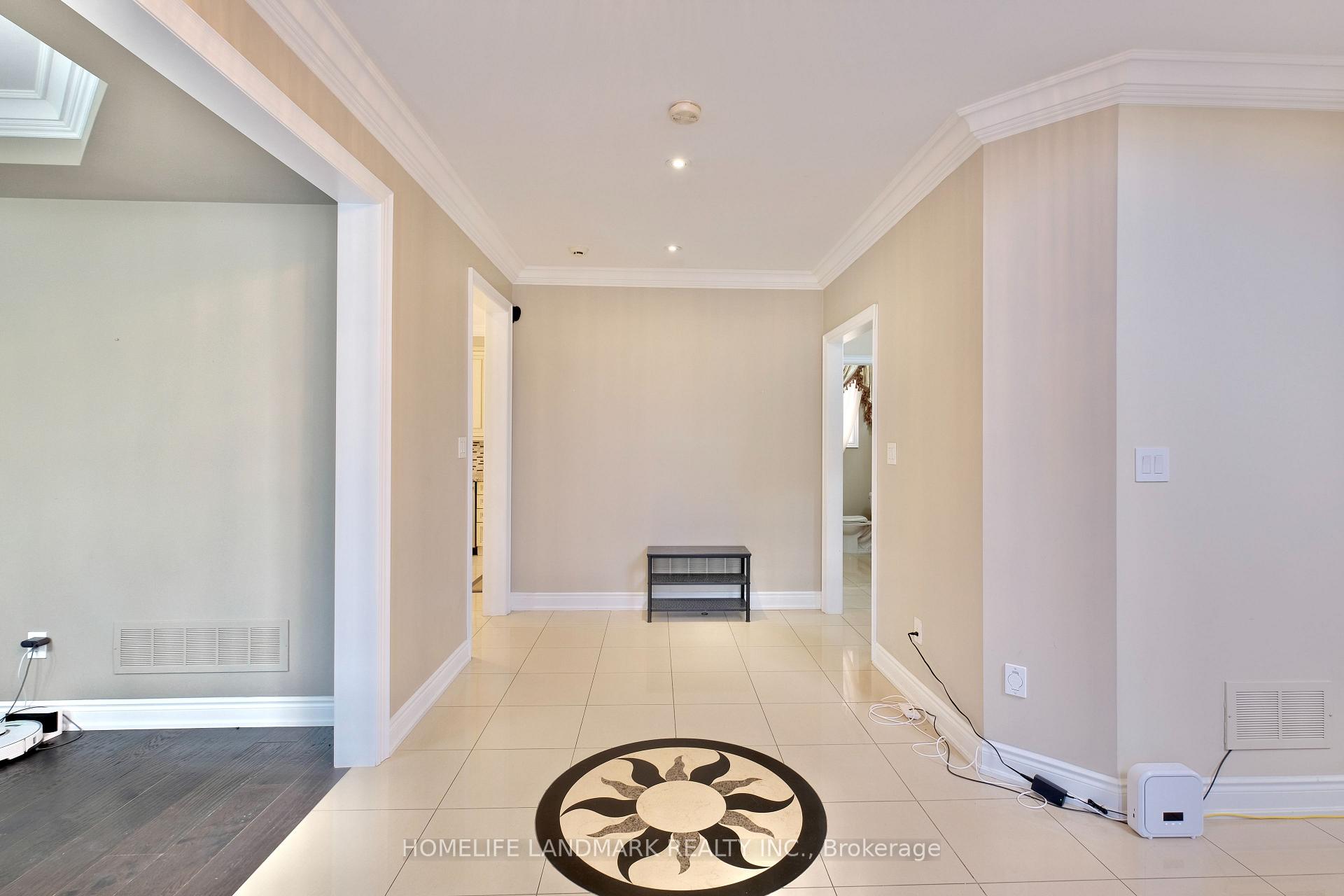 Photo 8 of 2 Drake Street, Vaughan, Vellore Village — HOMEH