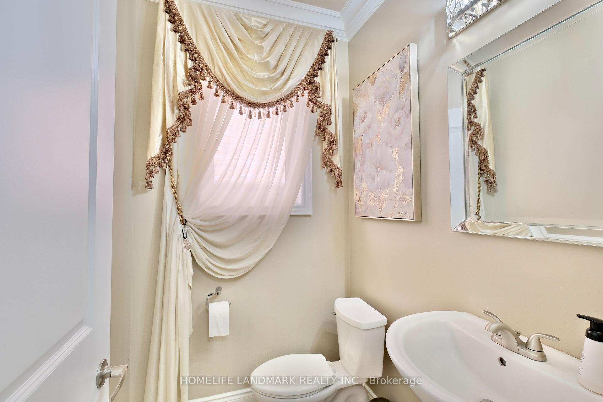 Photo 17 of 2 Drake Street, Vaughan, Vellore Village — HOMEH