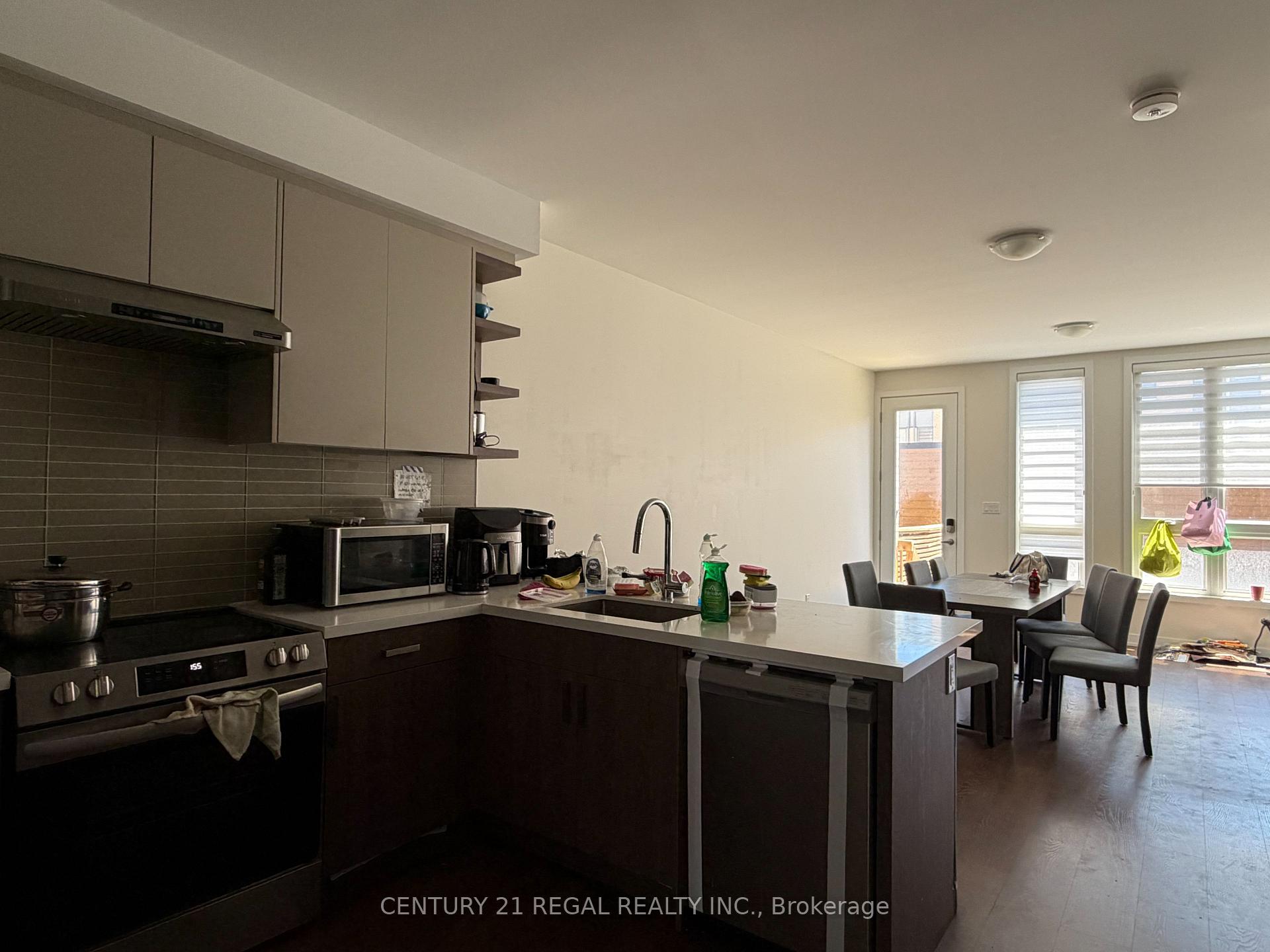 Photo 7 of 16 Deep Roots Terrace, Toronto, Englemount-Lawrence — HOMEH
