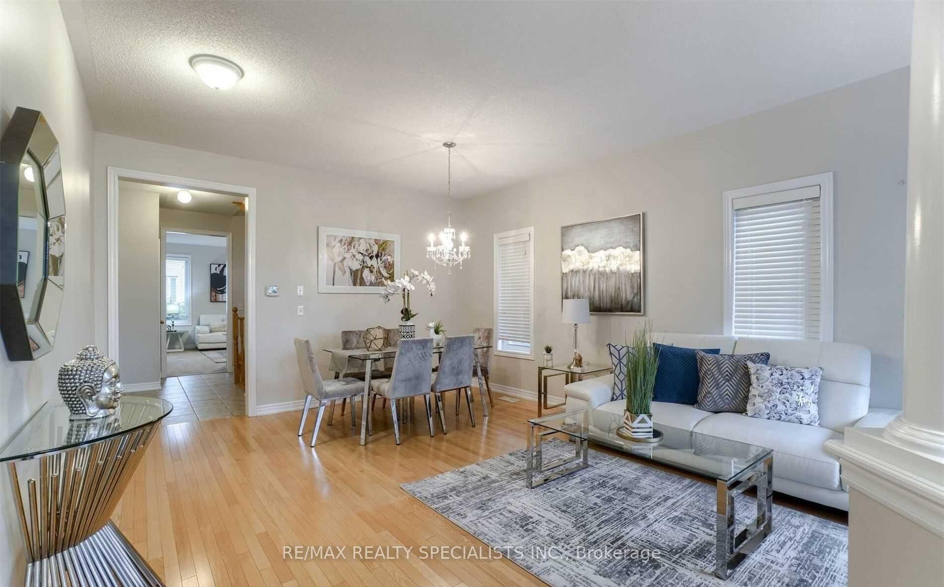 Photo 4 of Unit MAIN & 2ND, 88 Natronia Trail, Brampton, Bram East — HOMEH