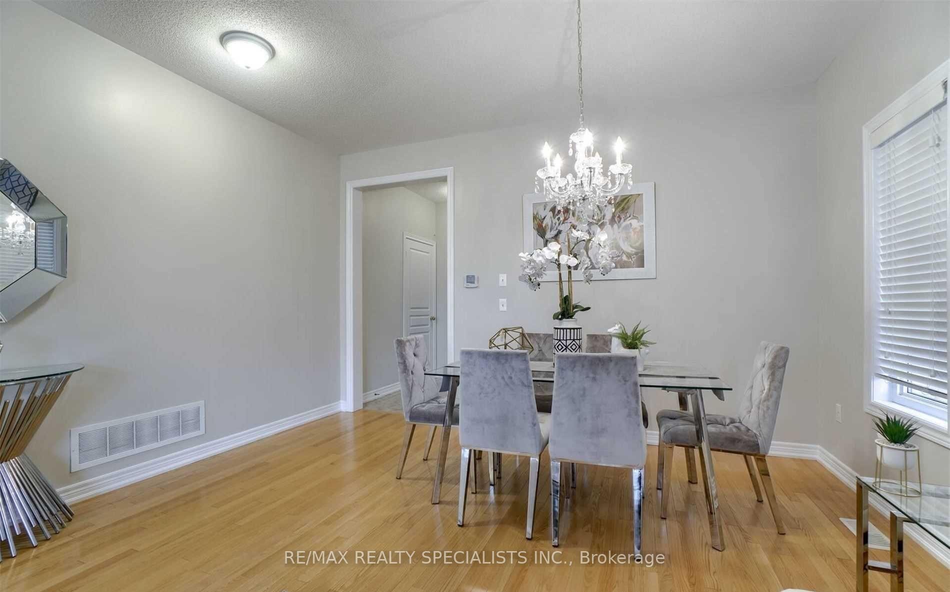 Photo 9 of Unit MAIN & 2ND, 88 Natronia Trail, Brampton, Bram East — HOMEH