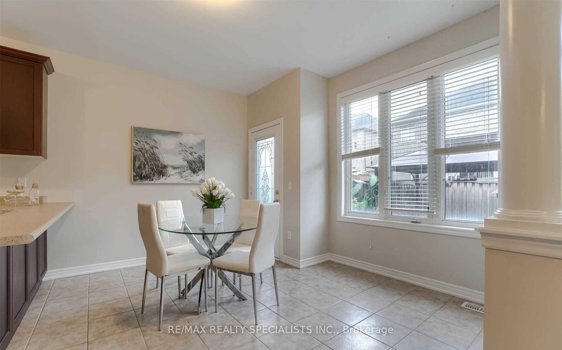 Photo 13 of Unit MAIN & 2ND, 88 Natronia Trail, Brampton, Bram East — HOMEH
