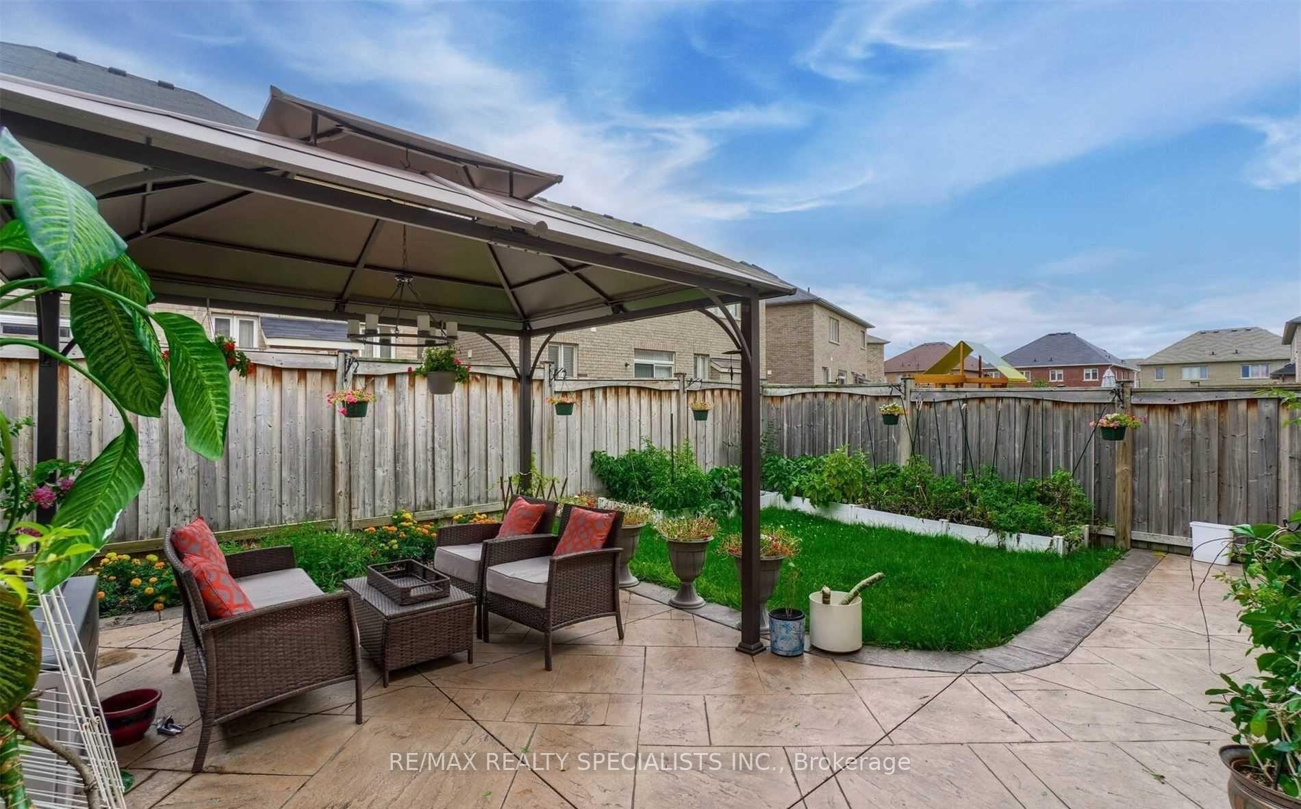Photo 23 of Unit MAIN & 2ND, 88 Natronia Trail, Brampton, Bram East — HOMEH