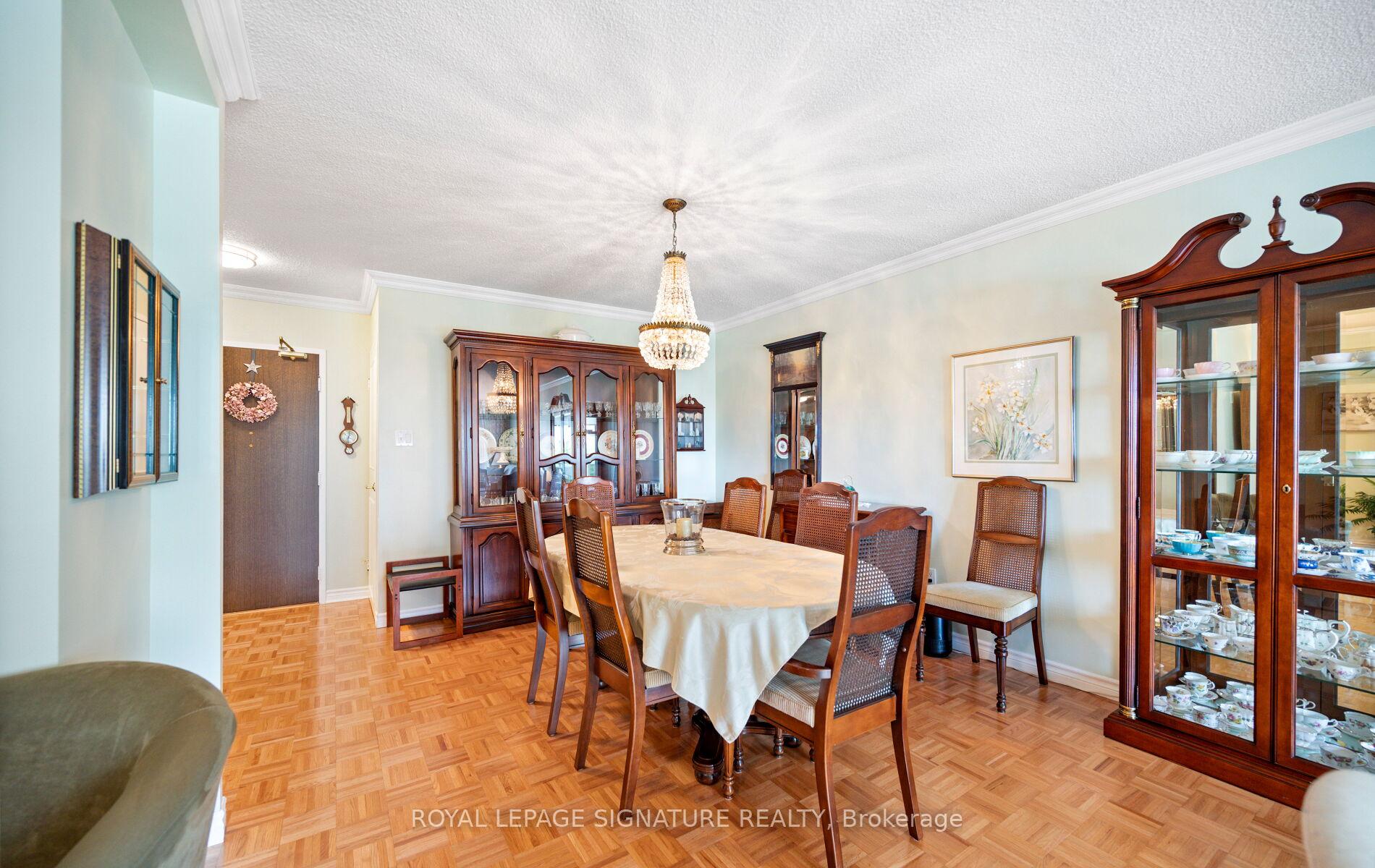 Photo 10 of Unit 606, 820 Burnhamthorpe Road, Etobicoke, Markland Wood — HOMEH