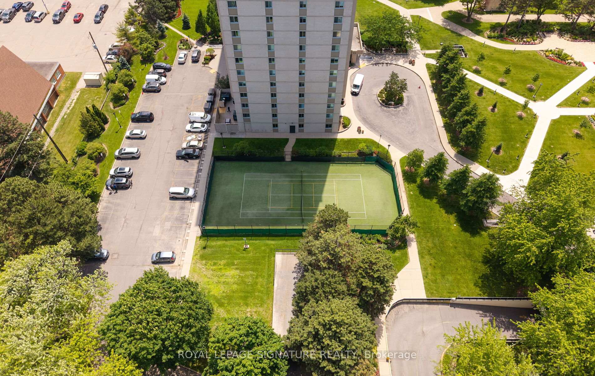 Photo 29 of Unit 606, 820 Burnhamthorpe Road, Etobicoke, Markland Wood — HOMEH