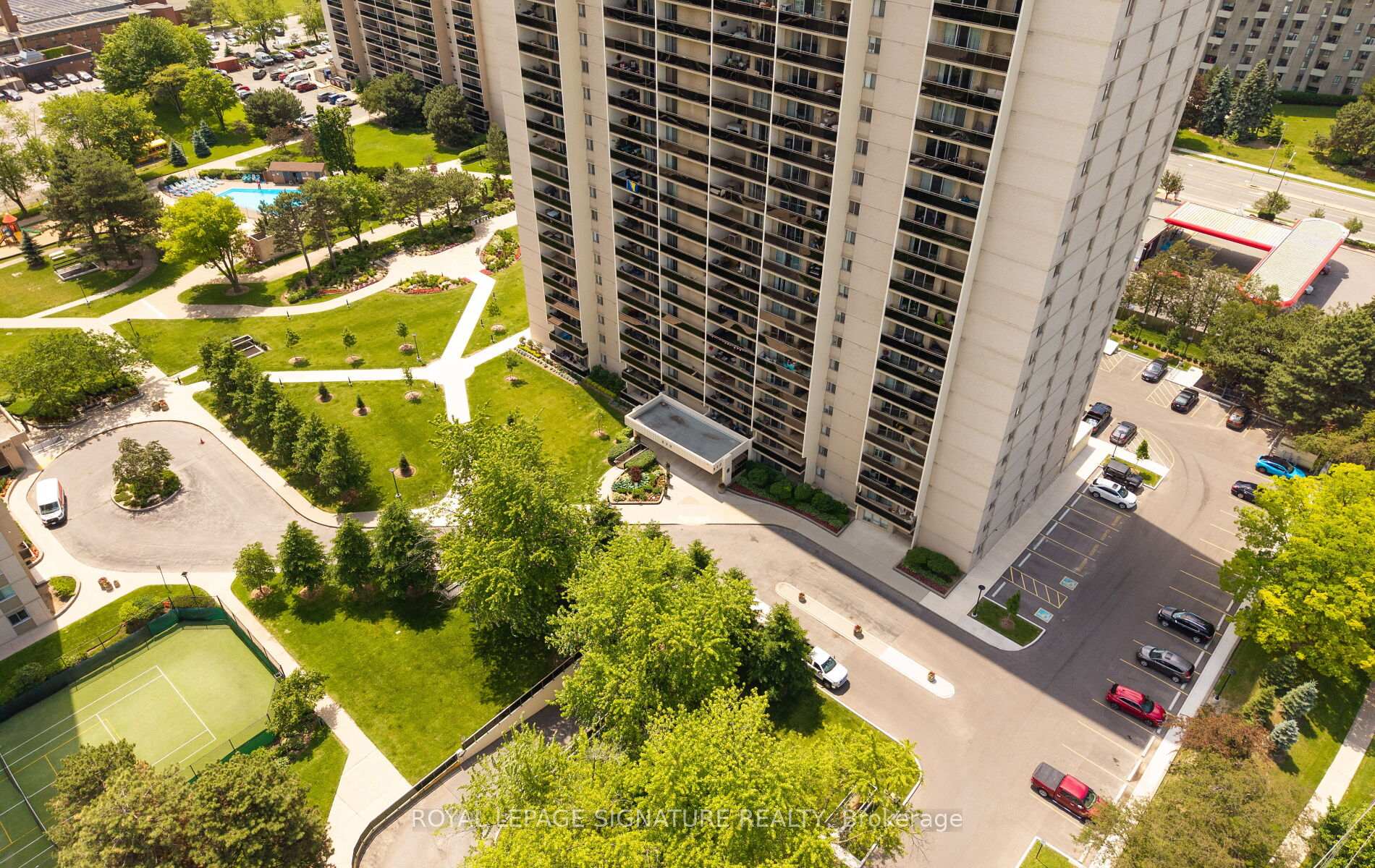 Photo 47 of Unit 606, 820 Burnhamthorpe Road, Etobicoke, Markland Wood — HOMEH