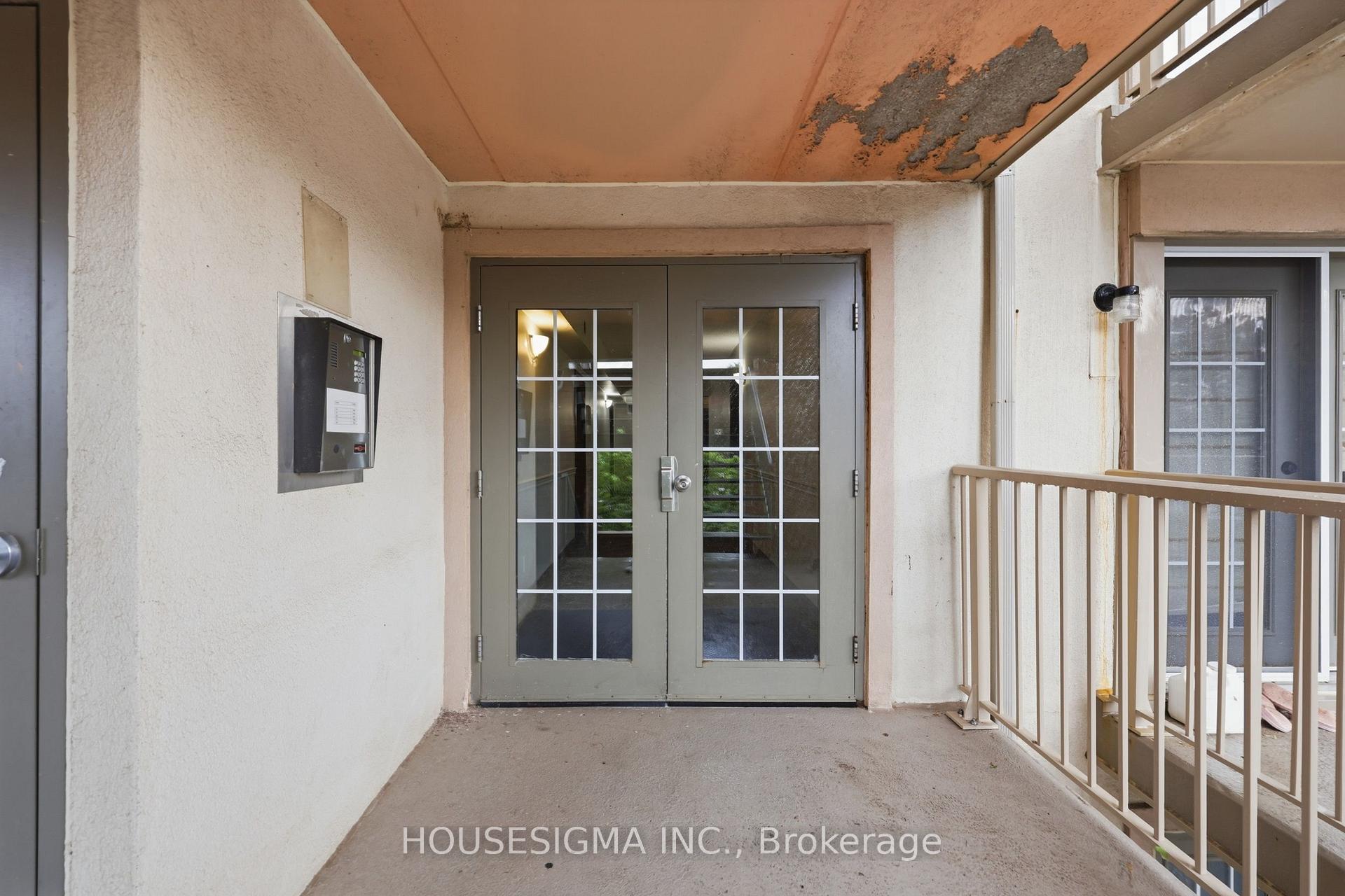 Photo 11 of Unit 203, 4025 Kilmer Drive, Burlington, Tansley — HOMEH