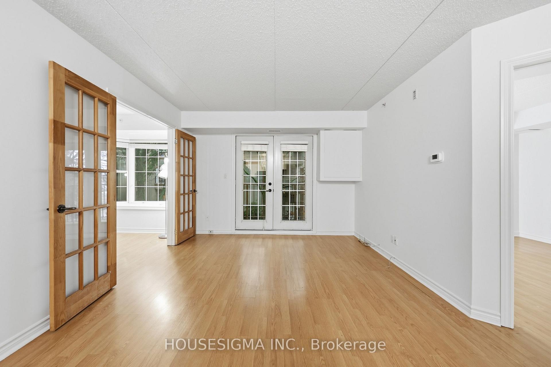 Photo 12 of Unit 203, 4025 Kilmer Drive, Burlington, Tansley — HOMEH