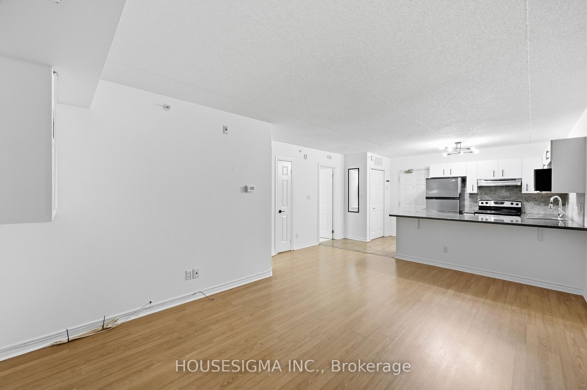 Photo 15 of Unit 203, 4025 Kilmer Drive, Burlington, Tansley — HOMEH