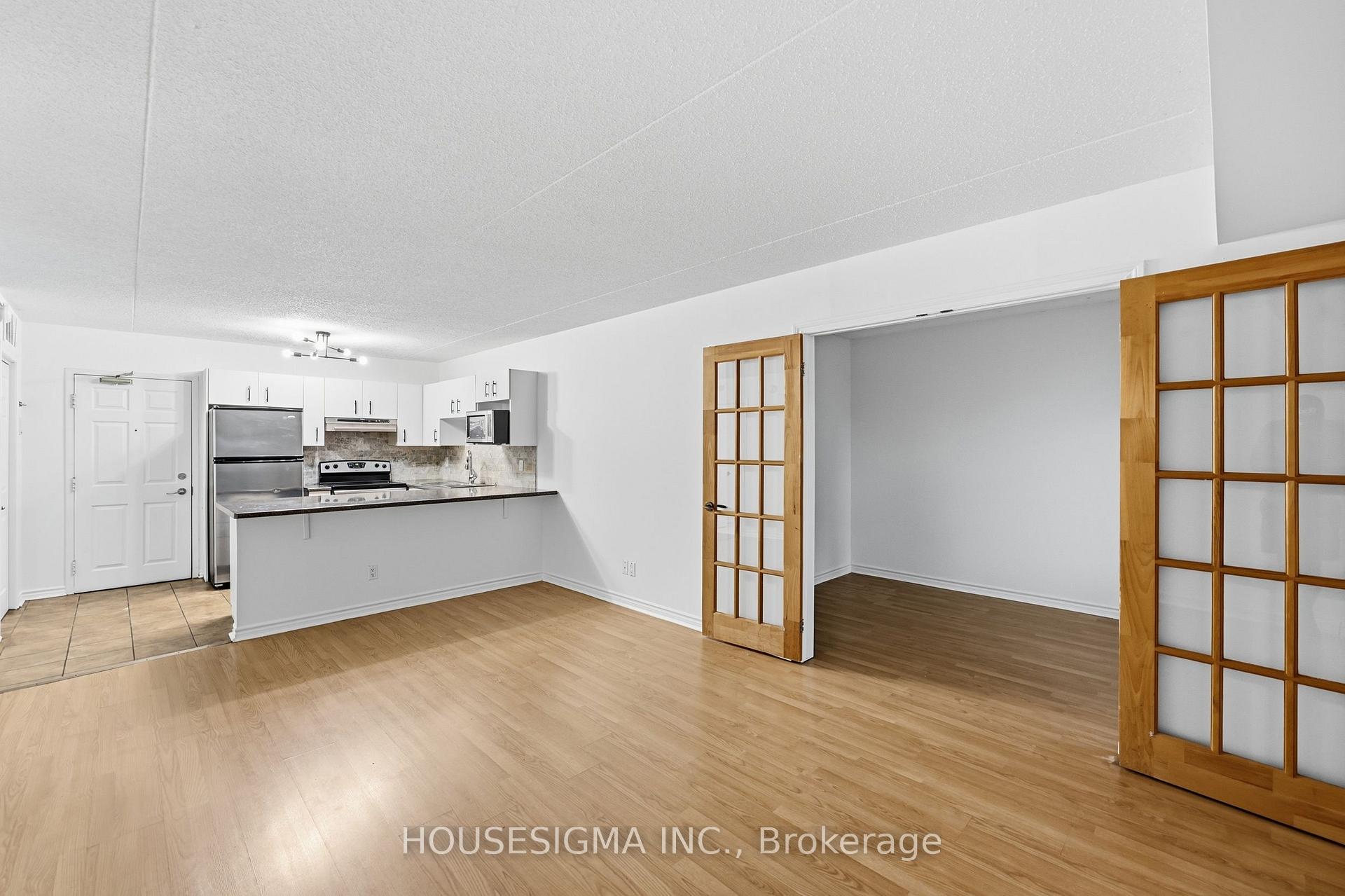 Photo 16 of Unit 203, 4025 Kilmer Drive, Burlington, Tansley — HOMEH