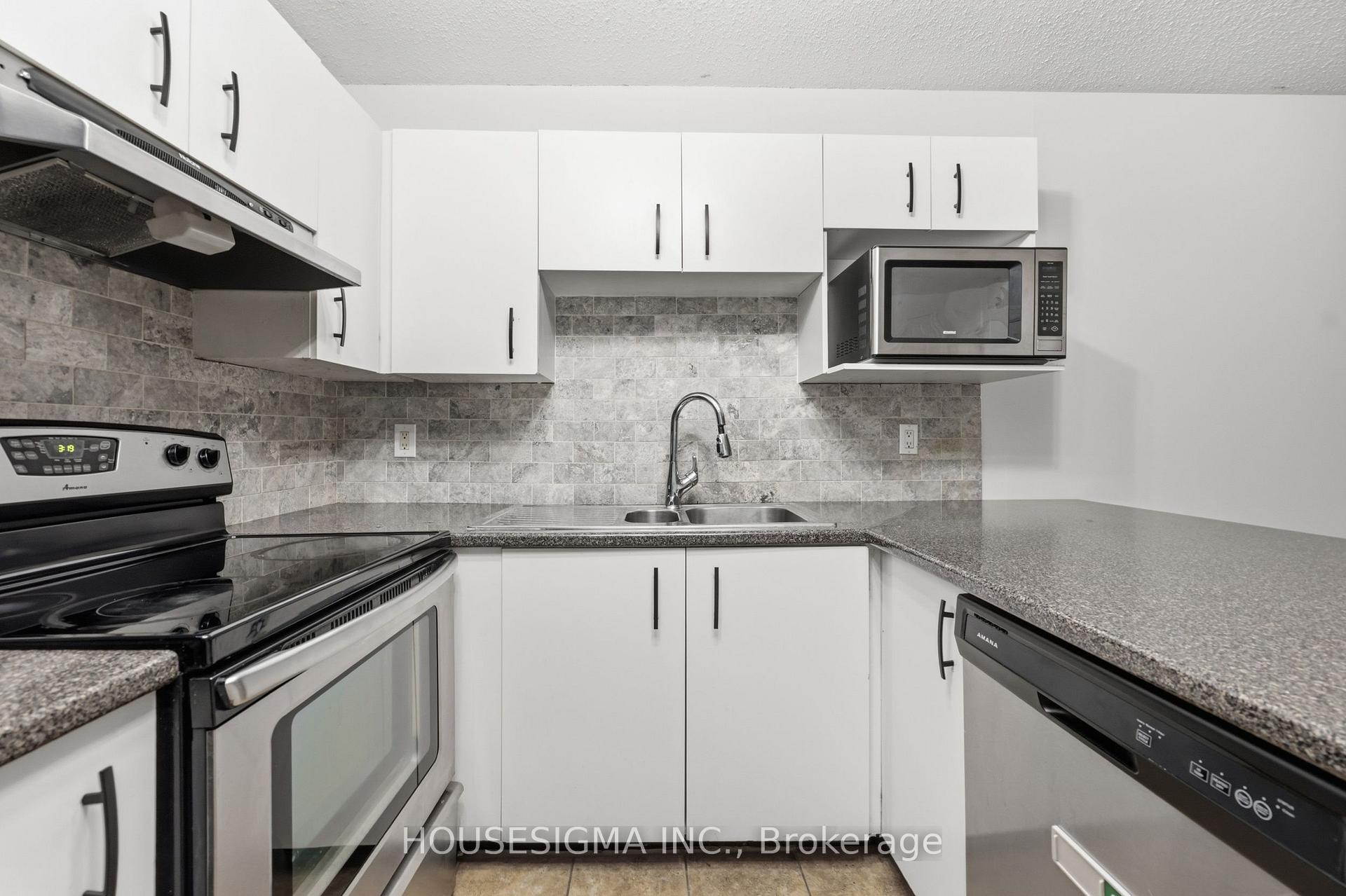 Photo 21 of Unit 203, 4025 Kilmer Drive, Burlington, Tansley — HOMEH