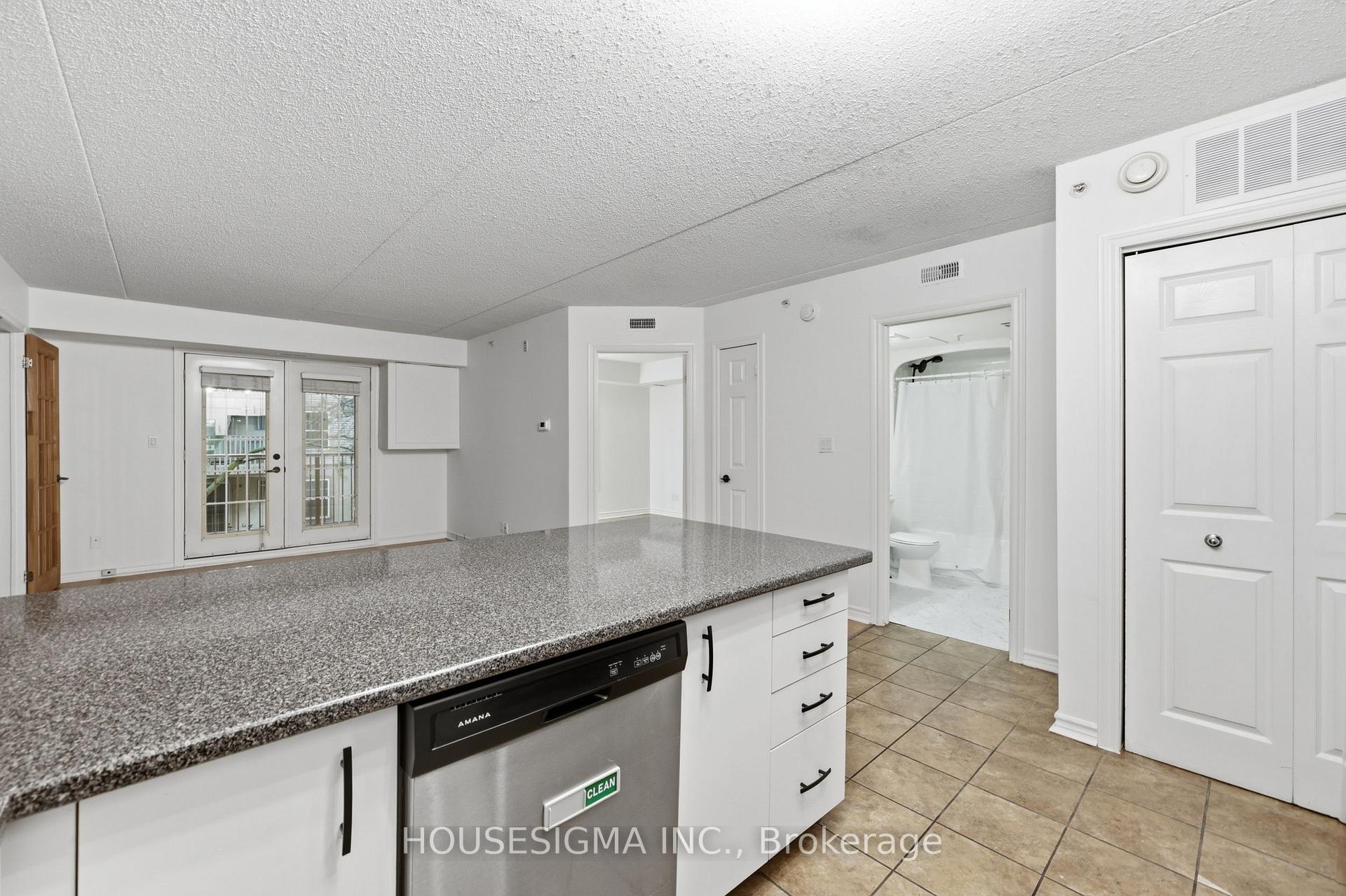 Photo 22 of Unit 203, 4025 Kilmer Drive, Burlington, Tansley — HOMEH