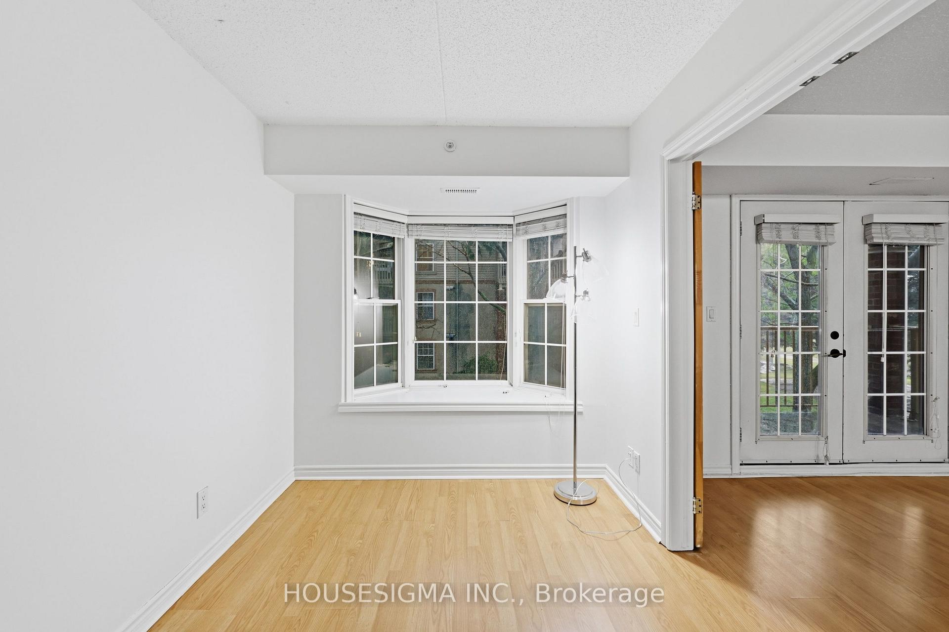 Photo 23 of Unit 203, 4025 Kilmer Drive, Burlington, Tansley — HOMEH