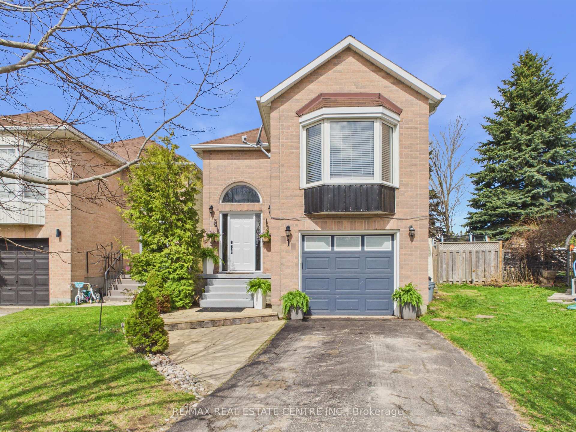Photo 1 of 318 Shelburne Place, Shelburne — HOMEH