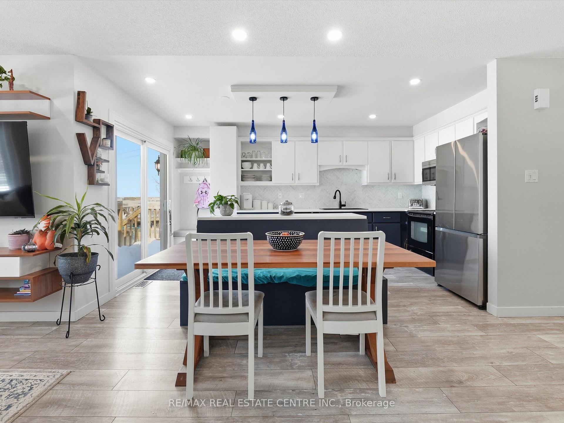 Photo 3 of 318 Shelburne Place, Shelburne — HOMEH