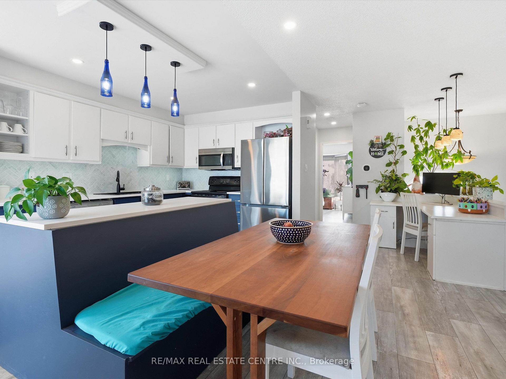Photo 4 of 318 Shelburne Place, Shelburne — HOMEH