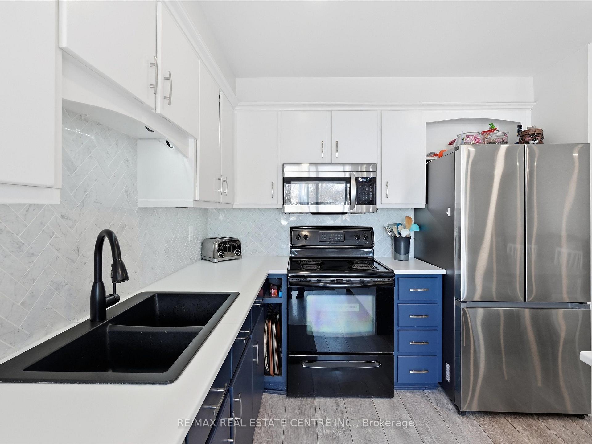 Photo 6 of 318 Shelburne Place, Shelburne — HOMEH
