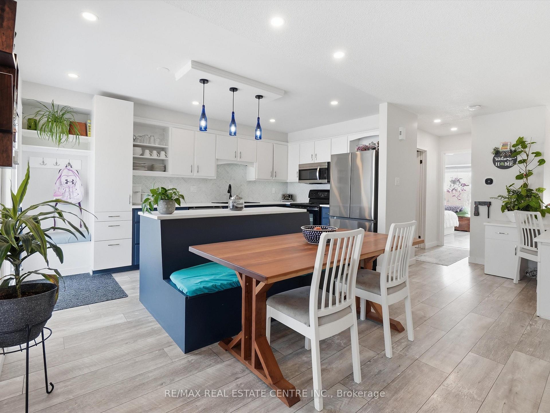Photo 9 of 318 Shelburne Place, Shelburne — HOMEH