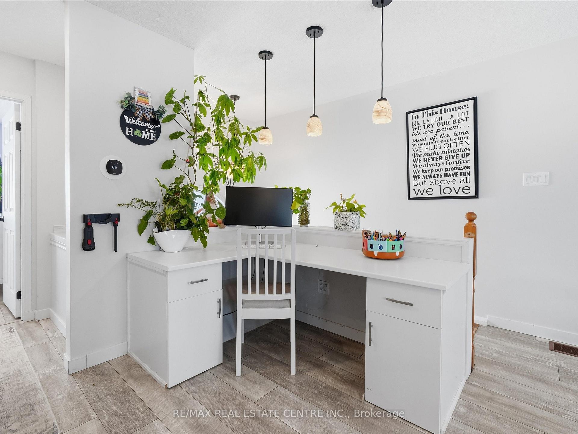 Photo 14 of 318 Shelburne Place, Shelburne — HOMEH