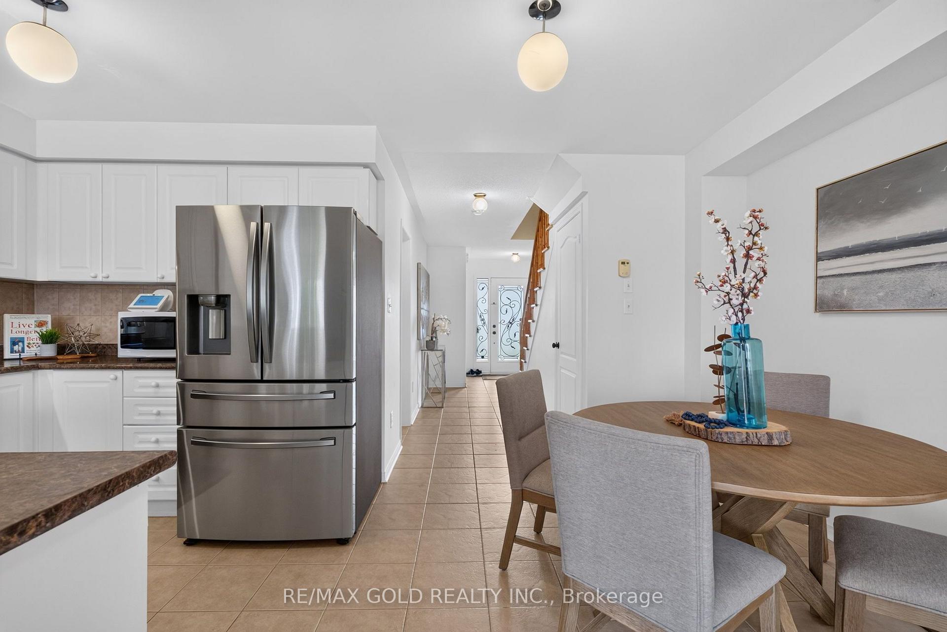 Photo 14 of 71 Spicebush Terrace, Brampton, Credit Valley — HOMEH