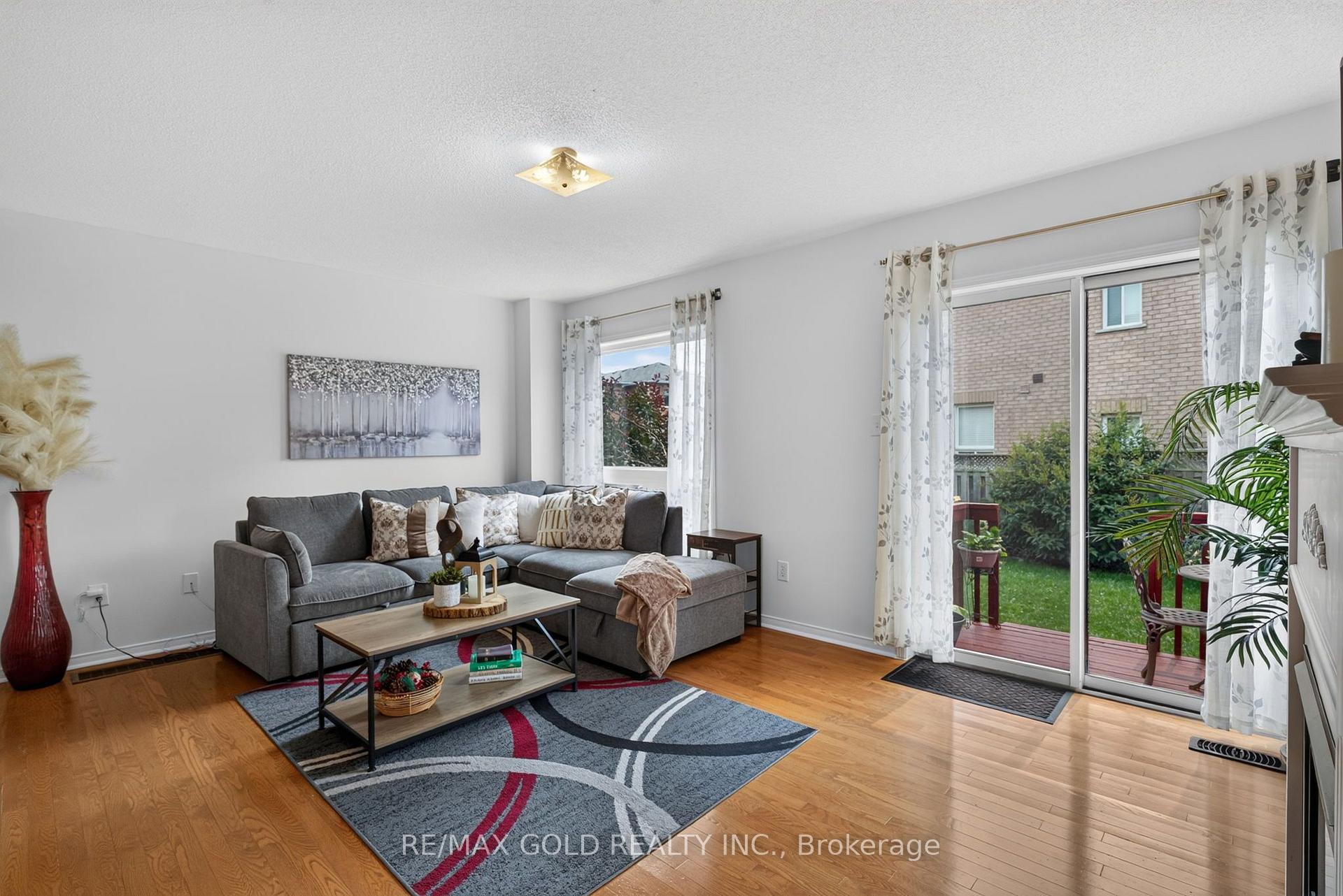 Photo 17 of 71 Spicebush Terrace, Brampton, Credit Valley — HOMEH