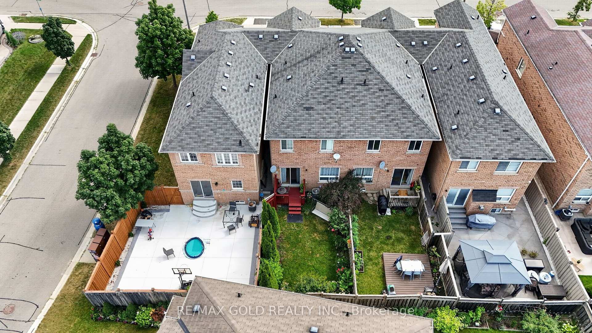 Photo 36 of 71 Spicebush Terrace, Brampton, Credit Valley — HOMEH