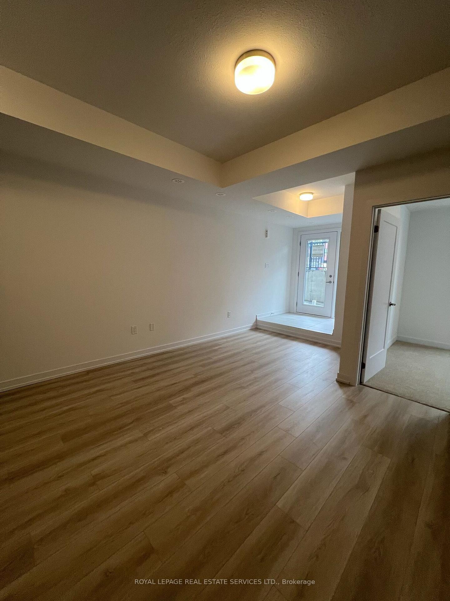 Photo 5 of Unit P35, 25 Palace Street, Kitchener, Laurentian Hills — HOMEH