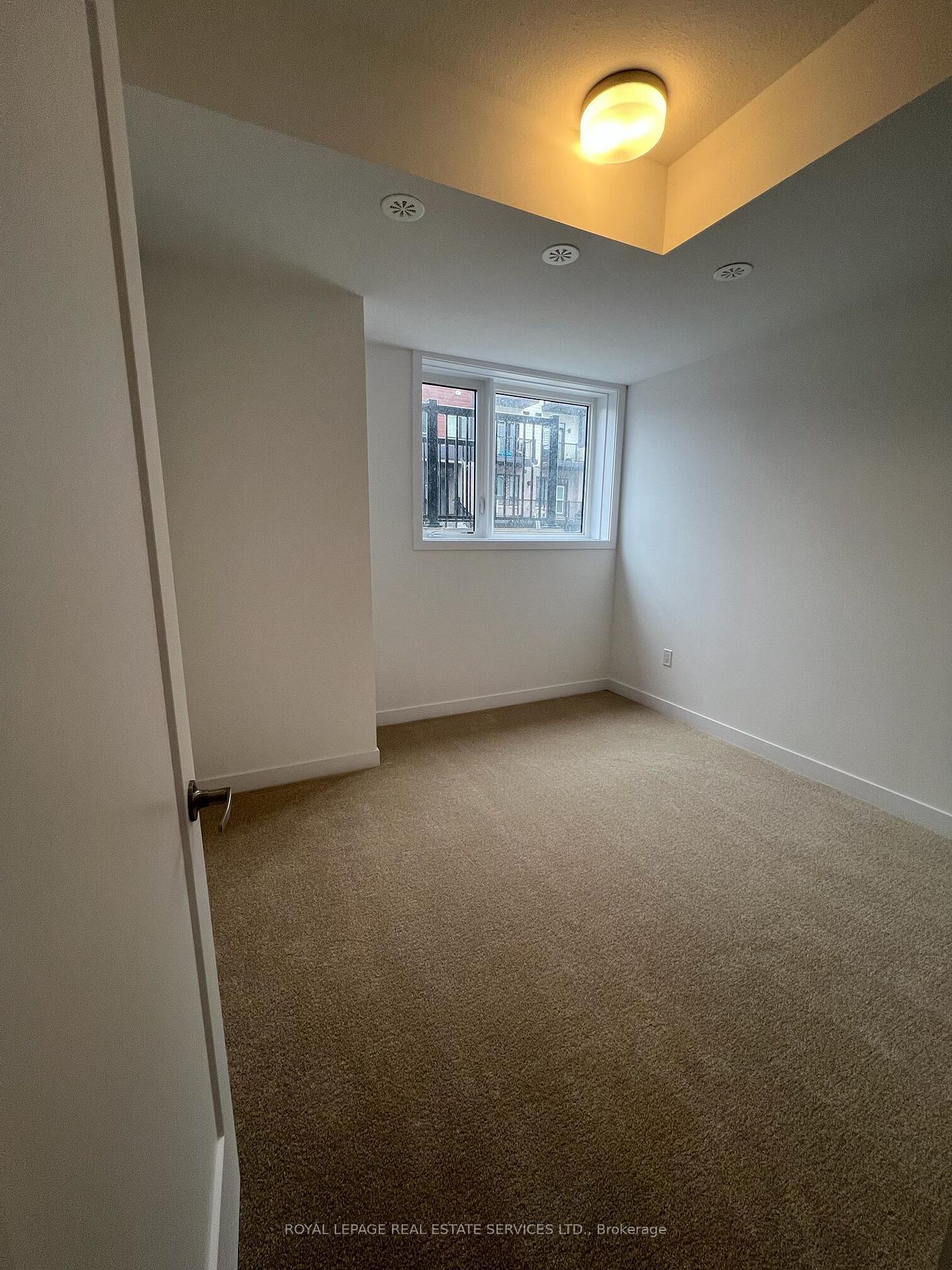 Photo 10 of Unit P35, 25 Palace Street, Kitchener, Laurentian Hills — HOMEH