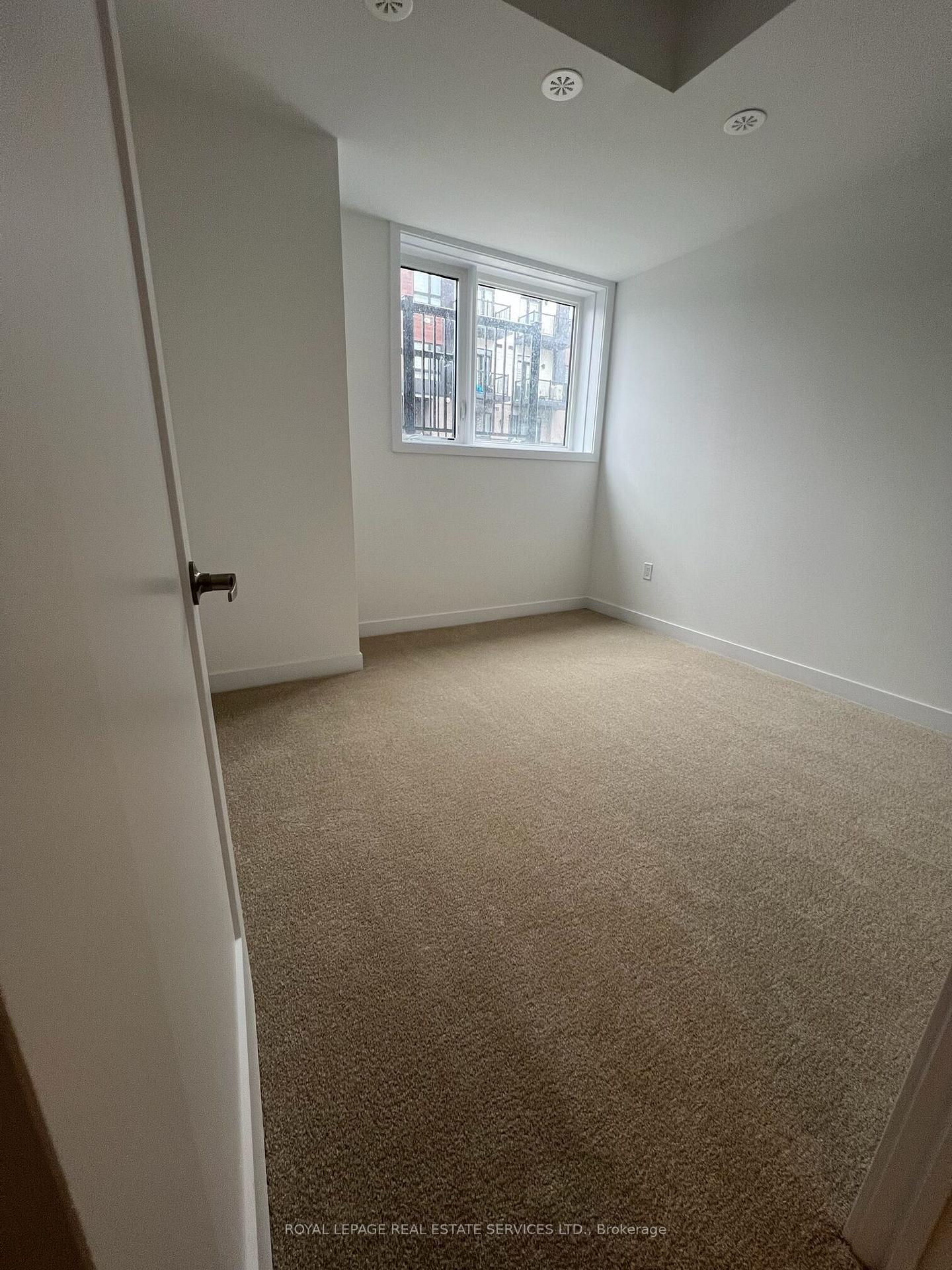 Photo 11 of Unit P35, 25 Palace Street, Kitchener, Laurentian Hills — HOMEH