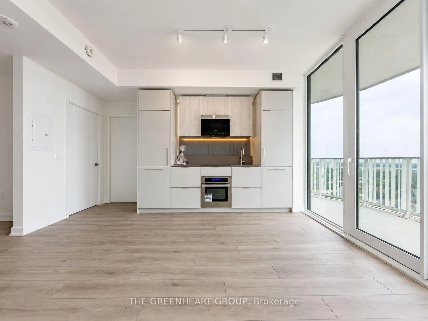 Photo 7 of Unit 2002, 1 Fairview Road E, Mississauga, Mississauga Valleys — HOMEH