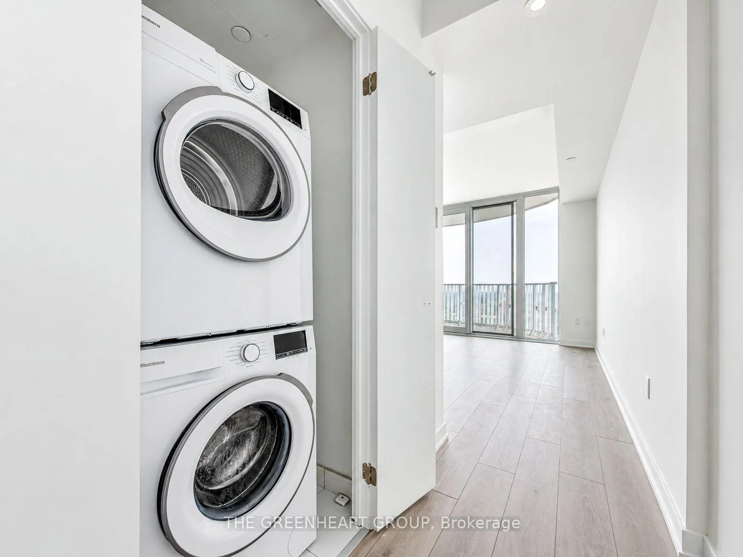 Photo 19 of Unit 2002, 1 Fairview Road E, Mississauga, Mississauga Valleys — HOMEH