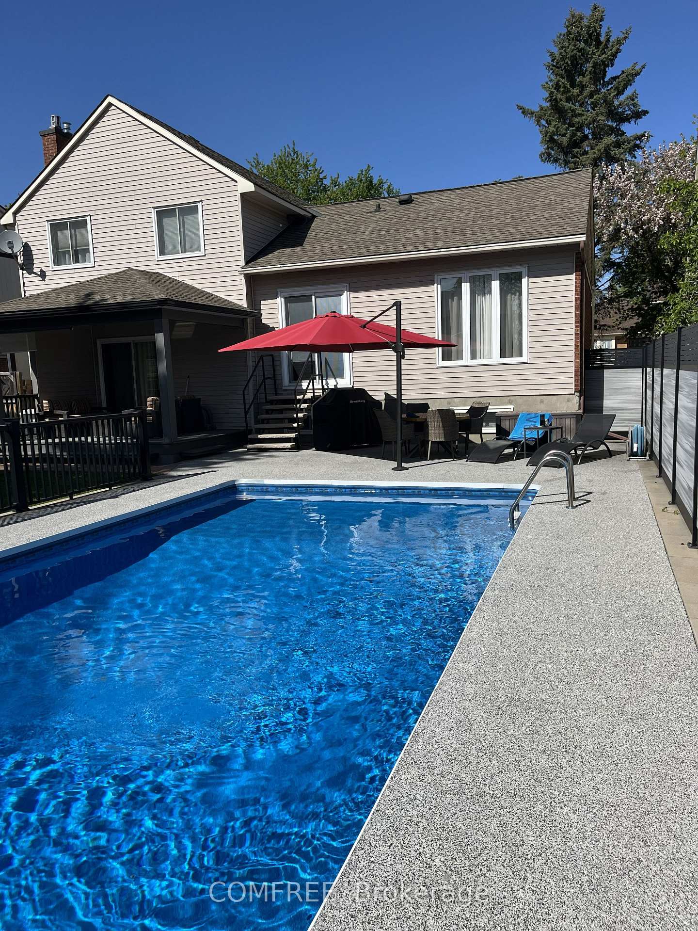 Photo 1 of 10 Trotting Way, Ottawa, Kanata - Bridlewood — HOMEH