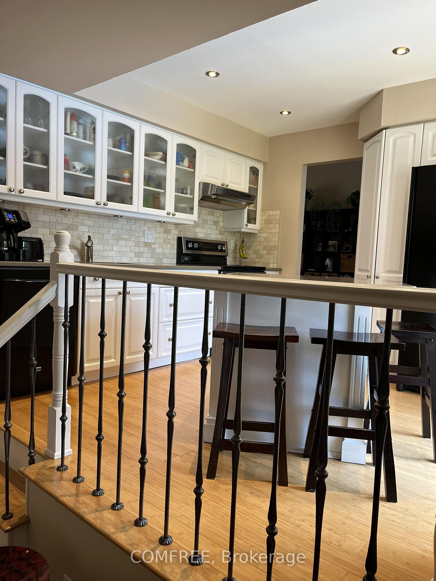 Photo 8 of 10 Trotting Way, Ottawa, Kanata - Bridlewood — HOMEH