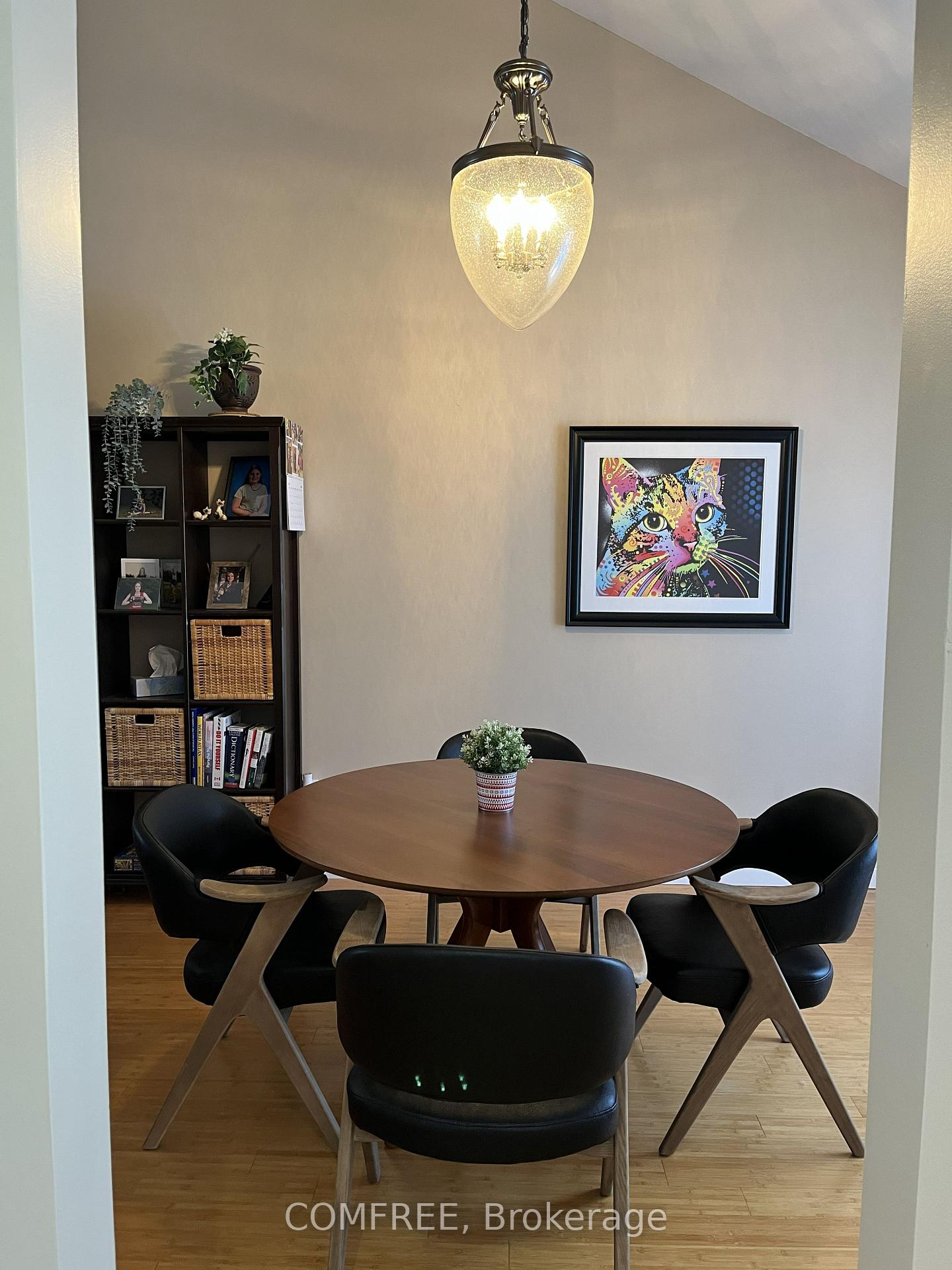 Photo 14 of 10 Trotting Way, Ottawa, Kanata - Bridlewood — HOMEH