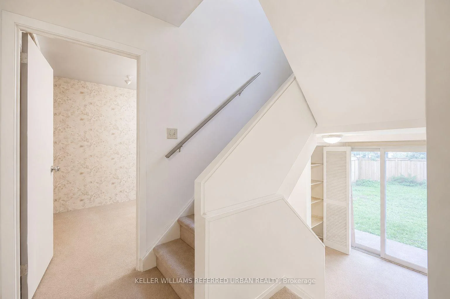 Photo 45 of 7 Saunders Crescent, Etobicoke, Stonegate-Queensway — HOMEH