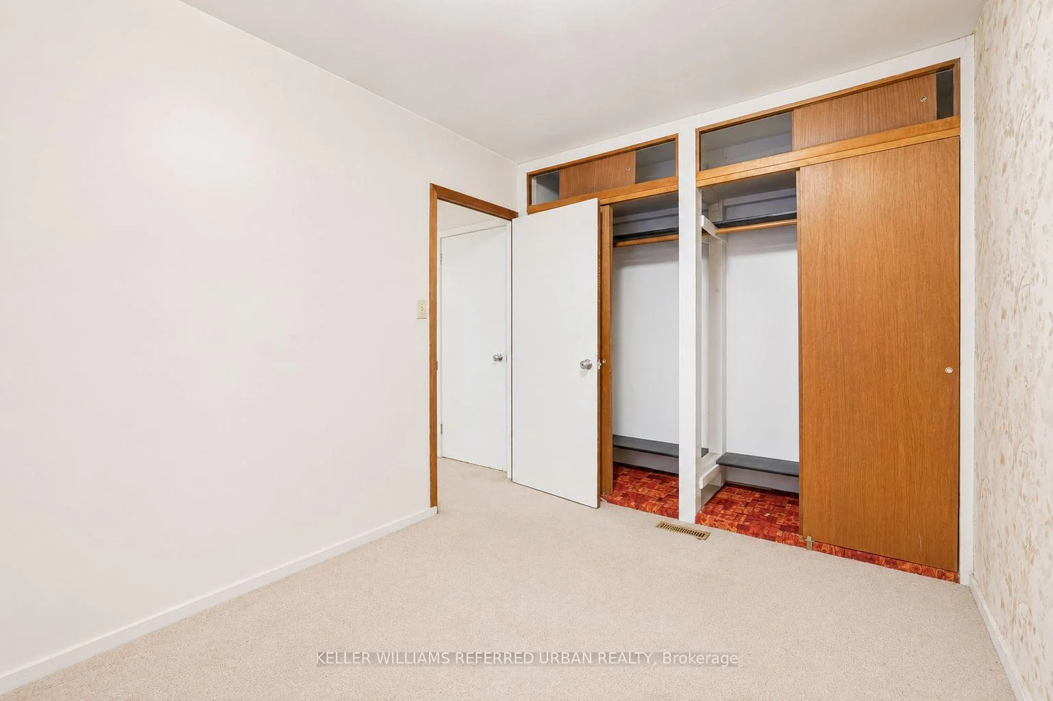 Photo 51 of 7 Saunders Crescent, Etobicoke, Stonegate-Queensway — HOMEH