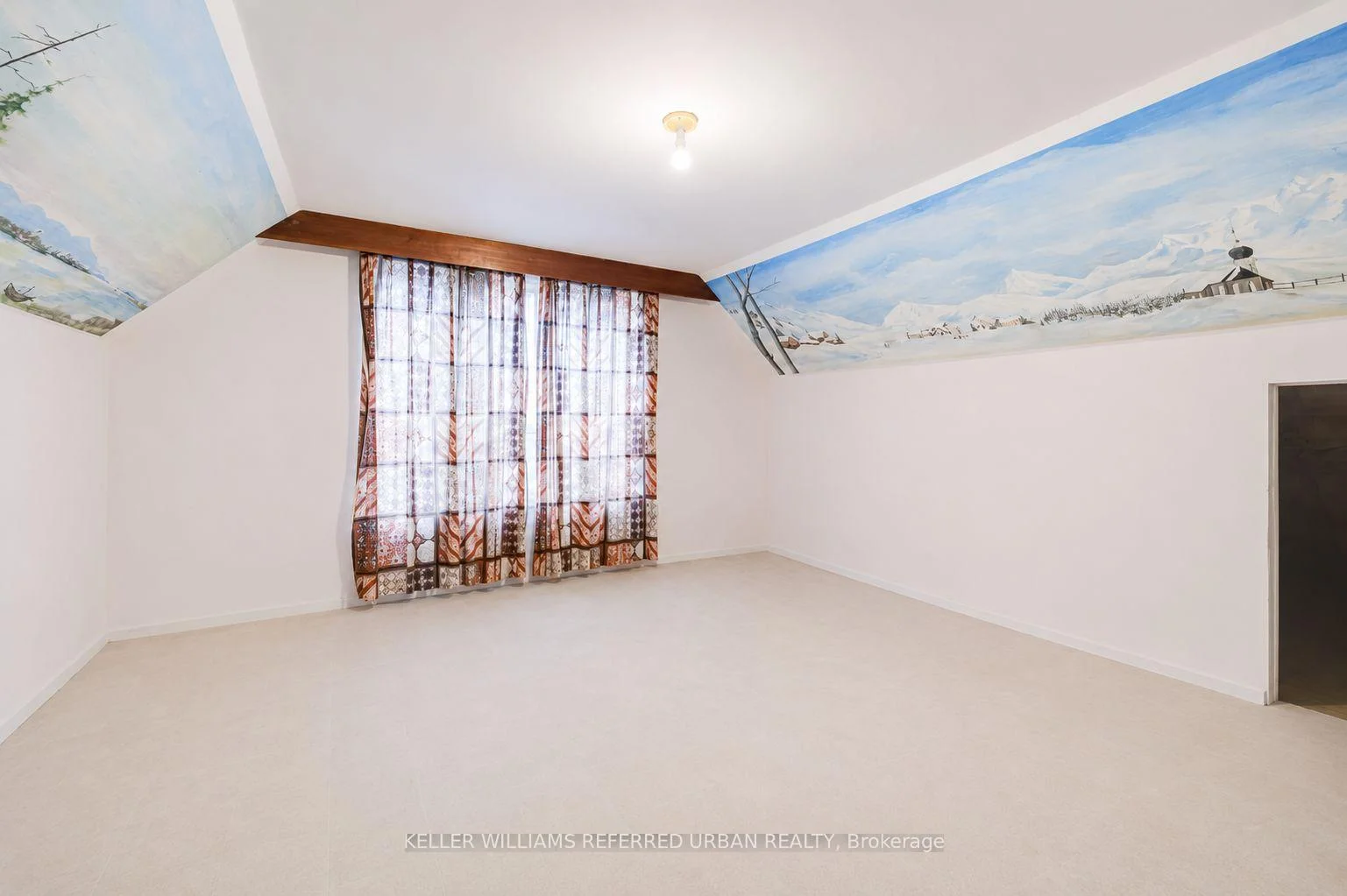 Photo 57 of 7 Saunders Crescent, Etobicoke, Stonegate-Queensway — HOMEH