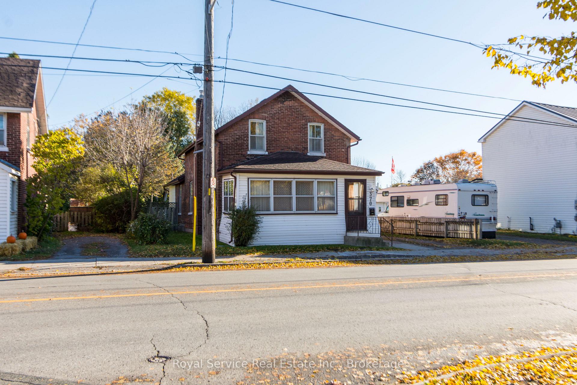 Photo 2 of 370 Division Street, Cobourg — HOMEH