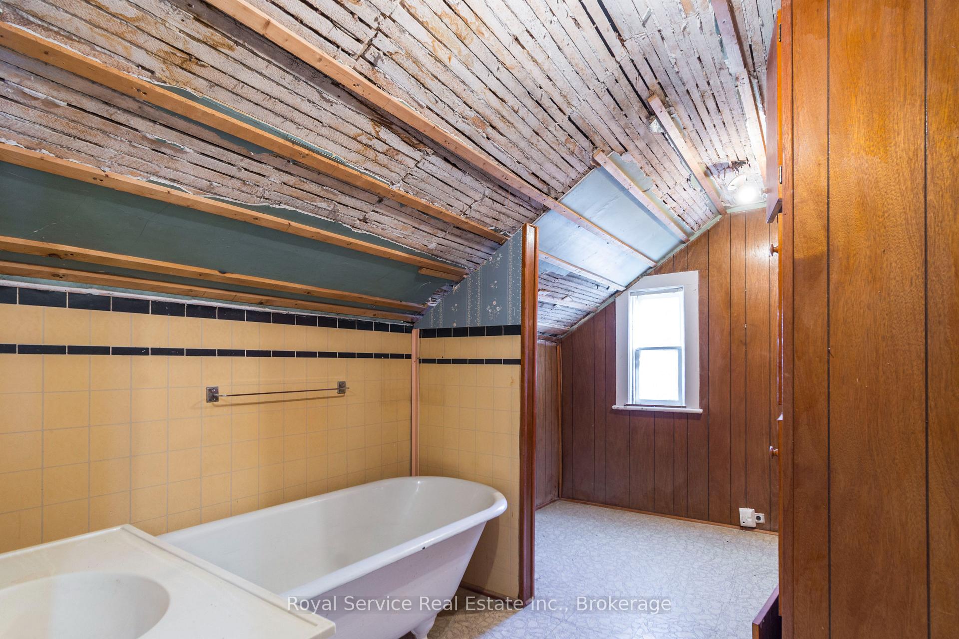 Photo 24 of 370 Division Street, Cobourg — HOMEH