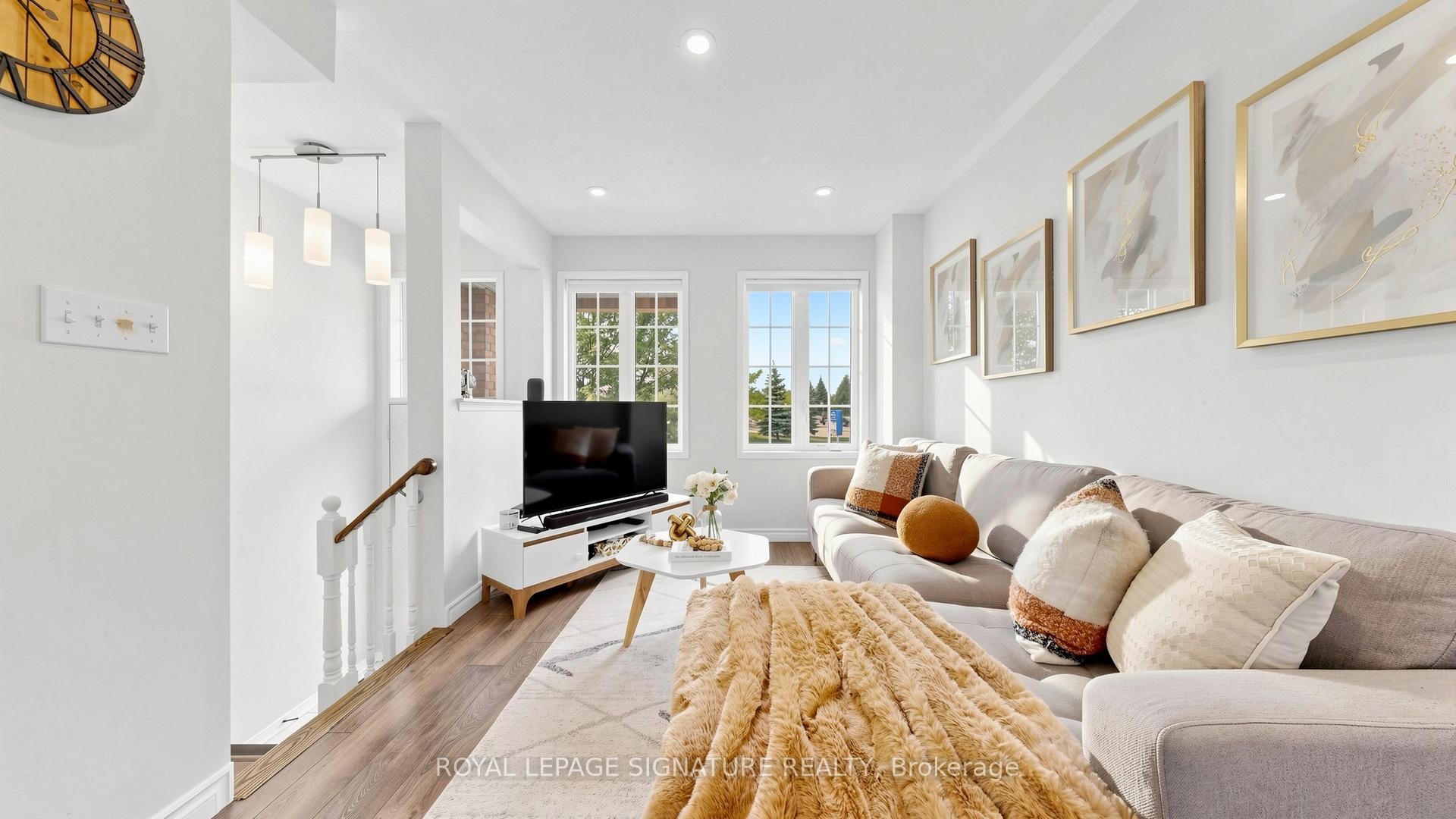 Photo 2 of 383 White's Hill Avenue, Markham, Cornell — HOMEH