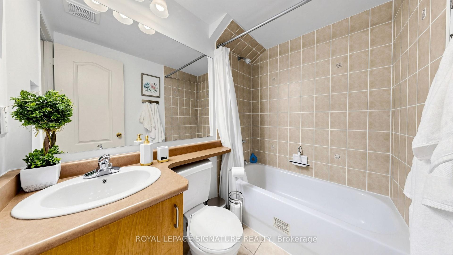 Photo 14 of 383 White's Hill Avenue, Markham, Cornell — HOMEH