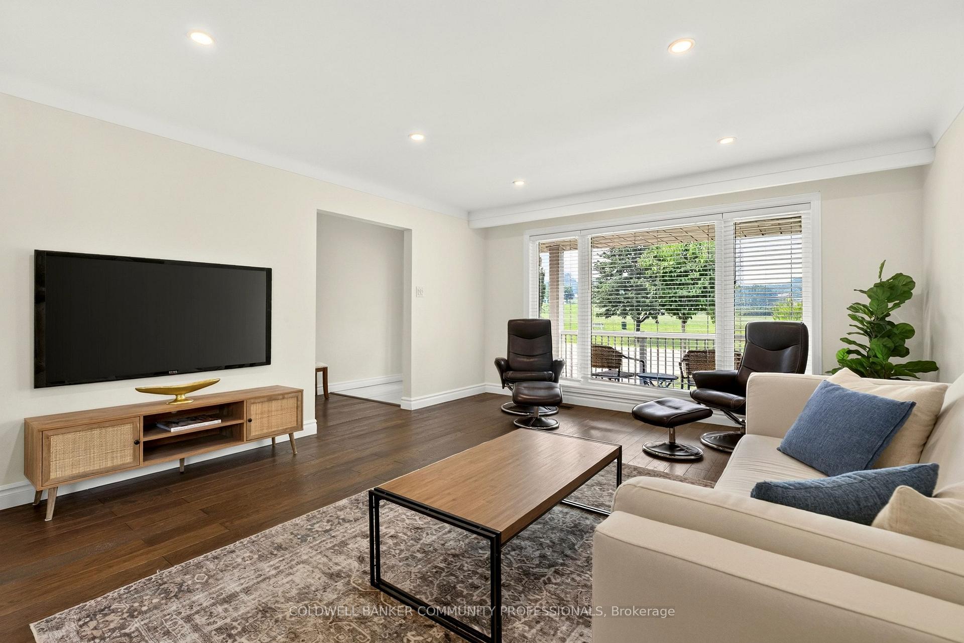 Photo 6 of 85 Lavina Crescent, Hamilton, Mountview — HOMEH